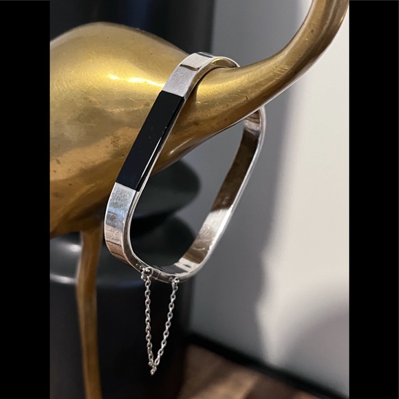 Modern 925 Sterling Bracelet with black inlaid stone modern square chain lock - Picture 2 of 8